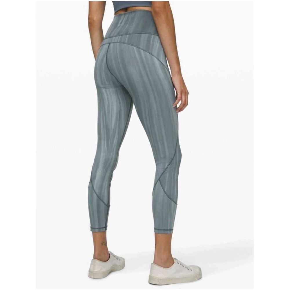 LULULEMON In Movement Linear Spray Dye‎ Legging Sz 2